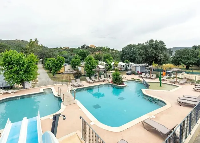 Campsite Avec Jacuzzi Et Terrasse A - Api-1-52-310 *